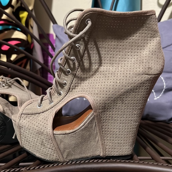 Faux Suede Perforated Peep-Toe Wedge Bootie size 7 1/2 - Picture 3 of 7